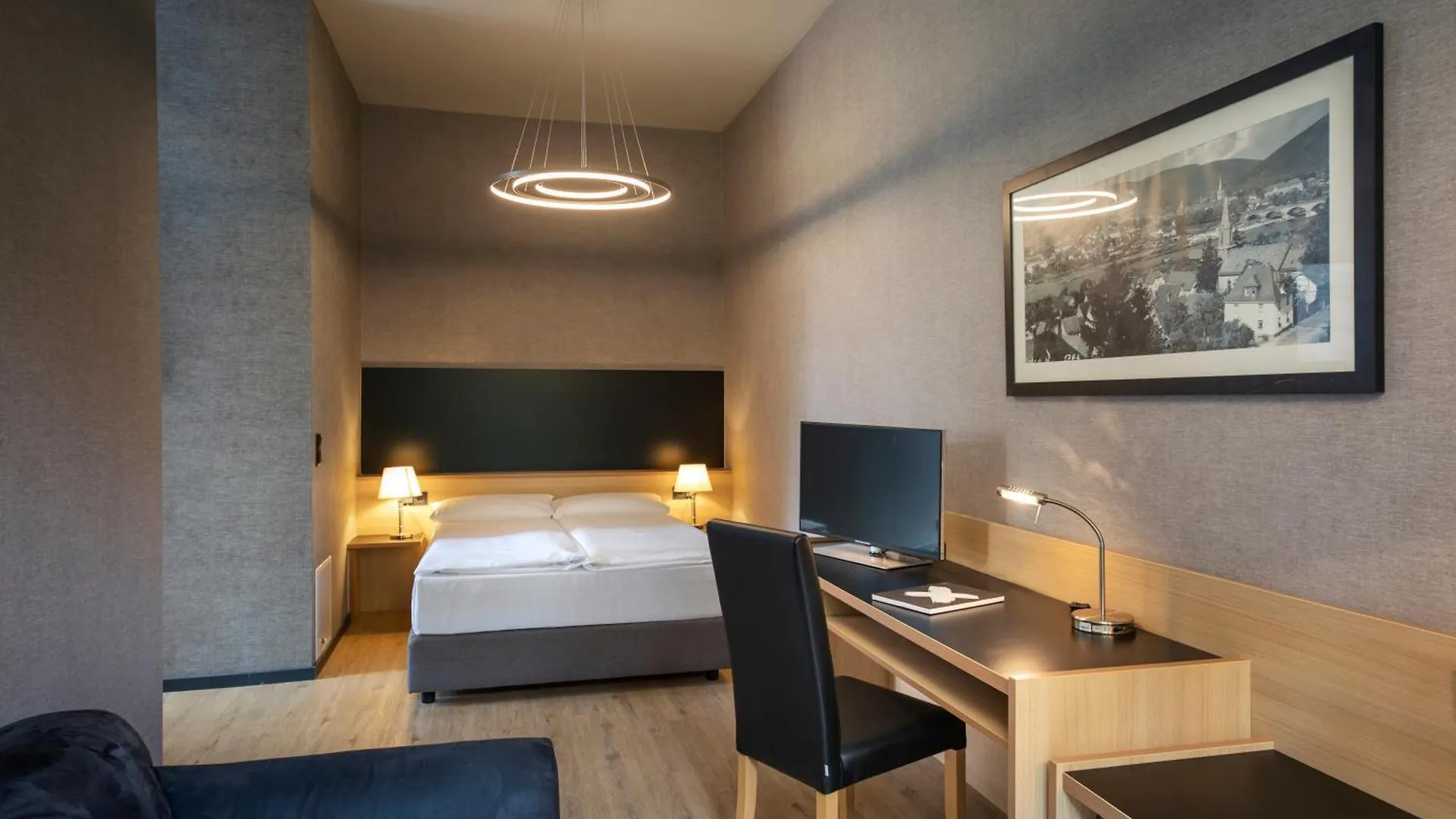Roomingtons Hotel Franziskushoehe Lohr