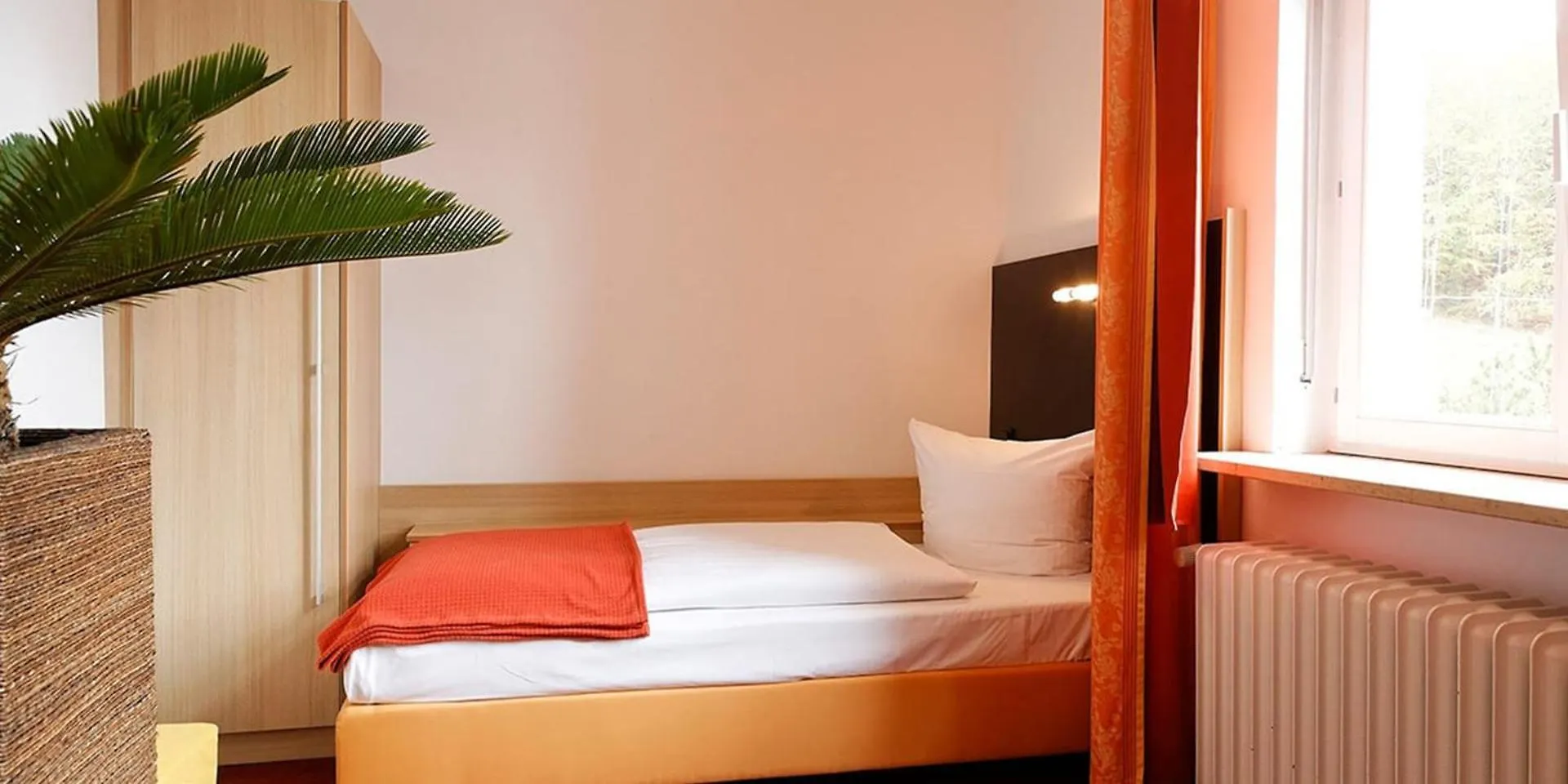 Roomingtons Hotel Franziskushoehe Lohr